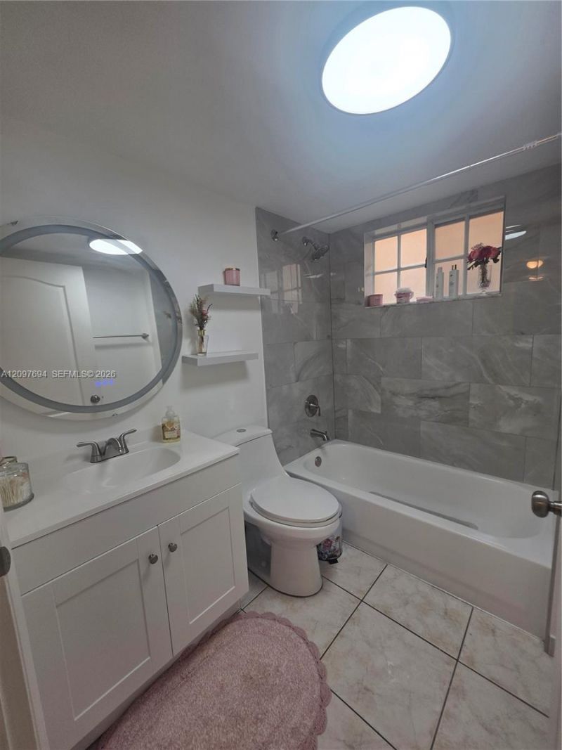 2505 W 76th St , Unit 103, Hialeah, FL 33016 Photo