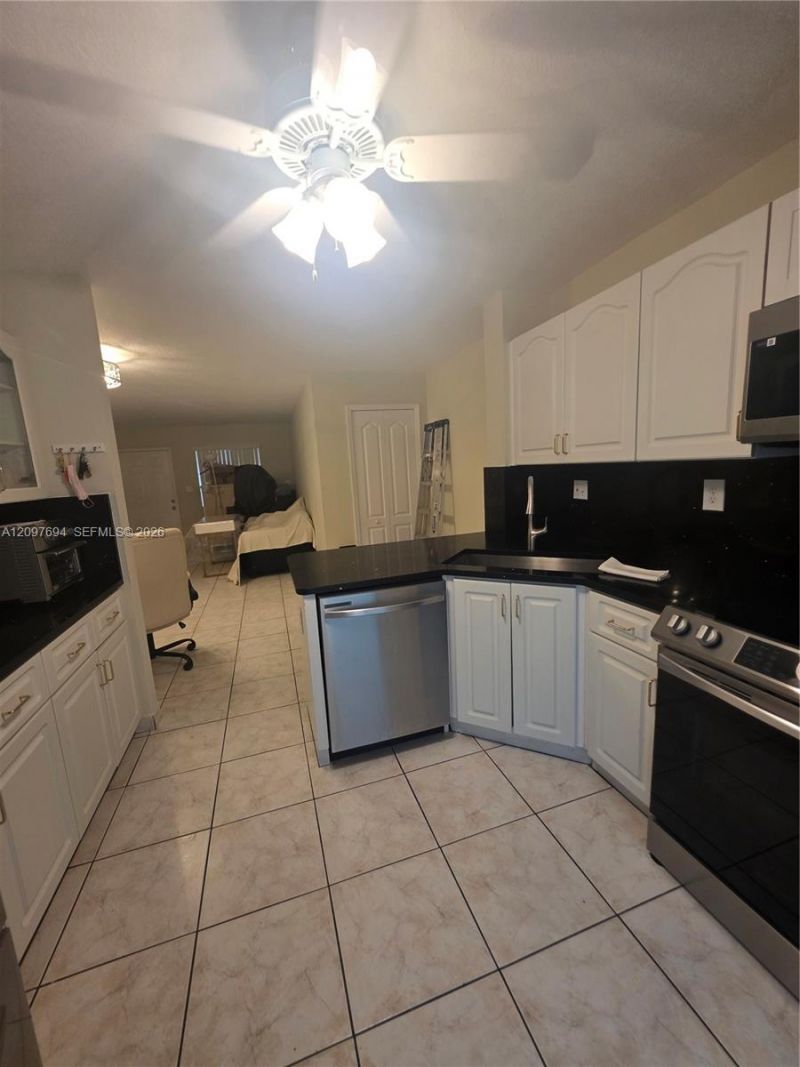 2505 W 76th St , Unit 103, Hialeah, FL 33016 Photo