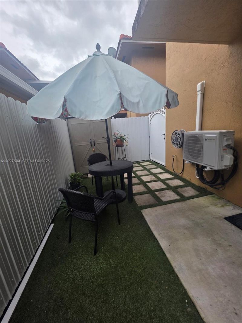 2505 W 76th St , Unit 103, Hialeah, FL 33016 Photo
