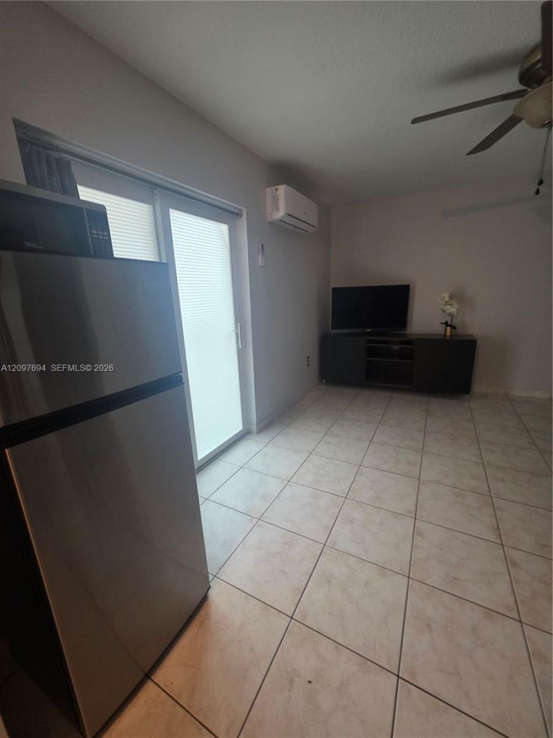 2505 W 76th St , Unit 103, Hialeah, FL 33016 Photo