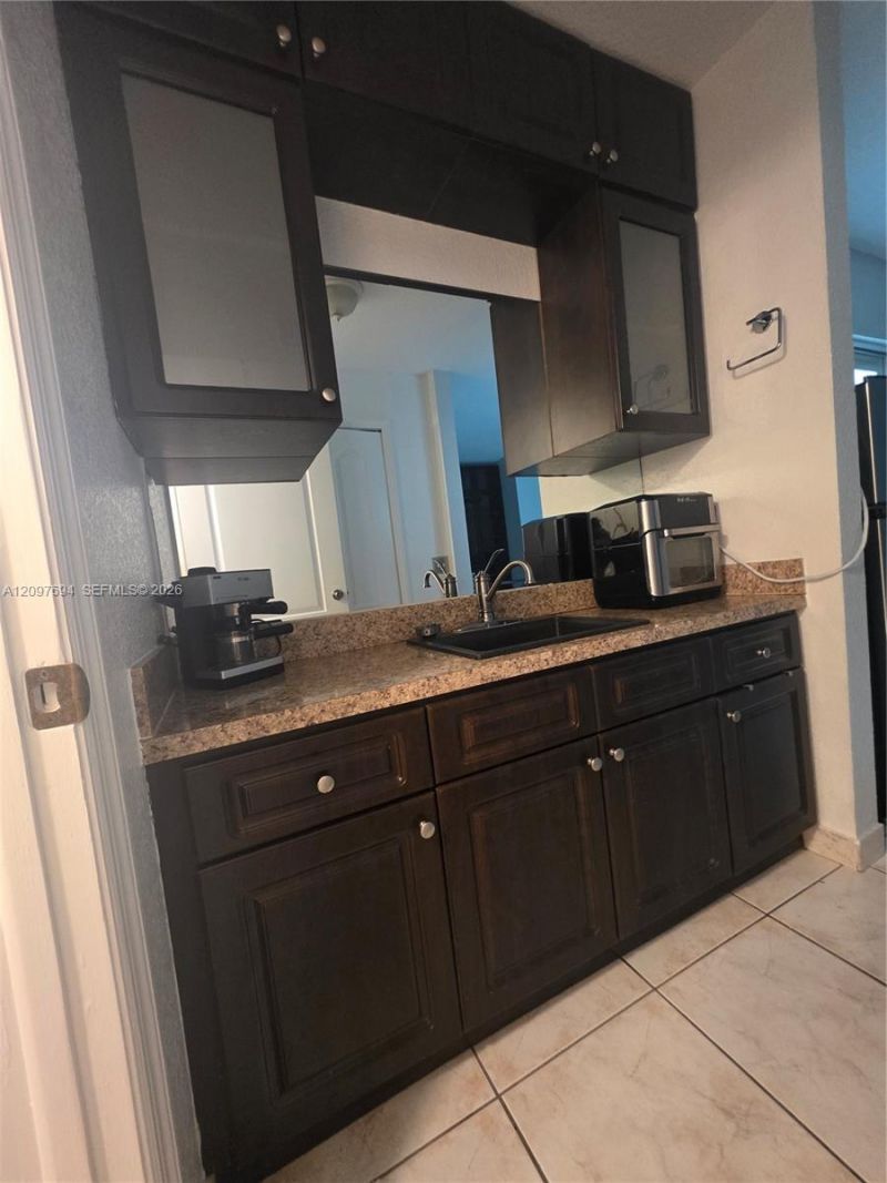 2505 W 76th St , Unit 103, Hialeah, FL 33016 Photo