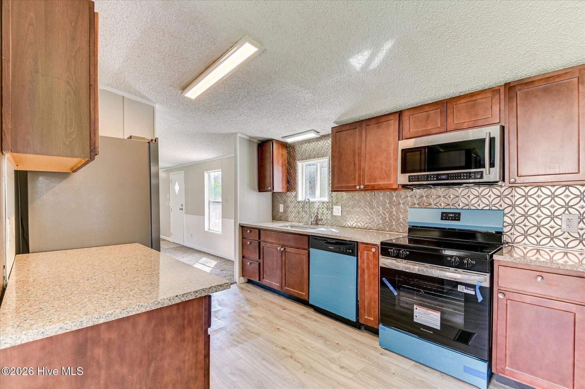 195 Riverbend Drive Photo 10