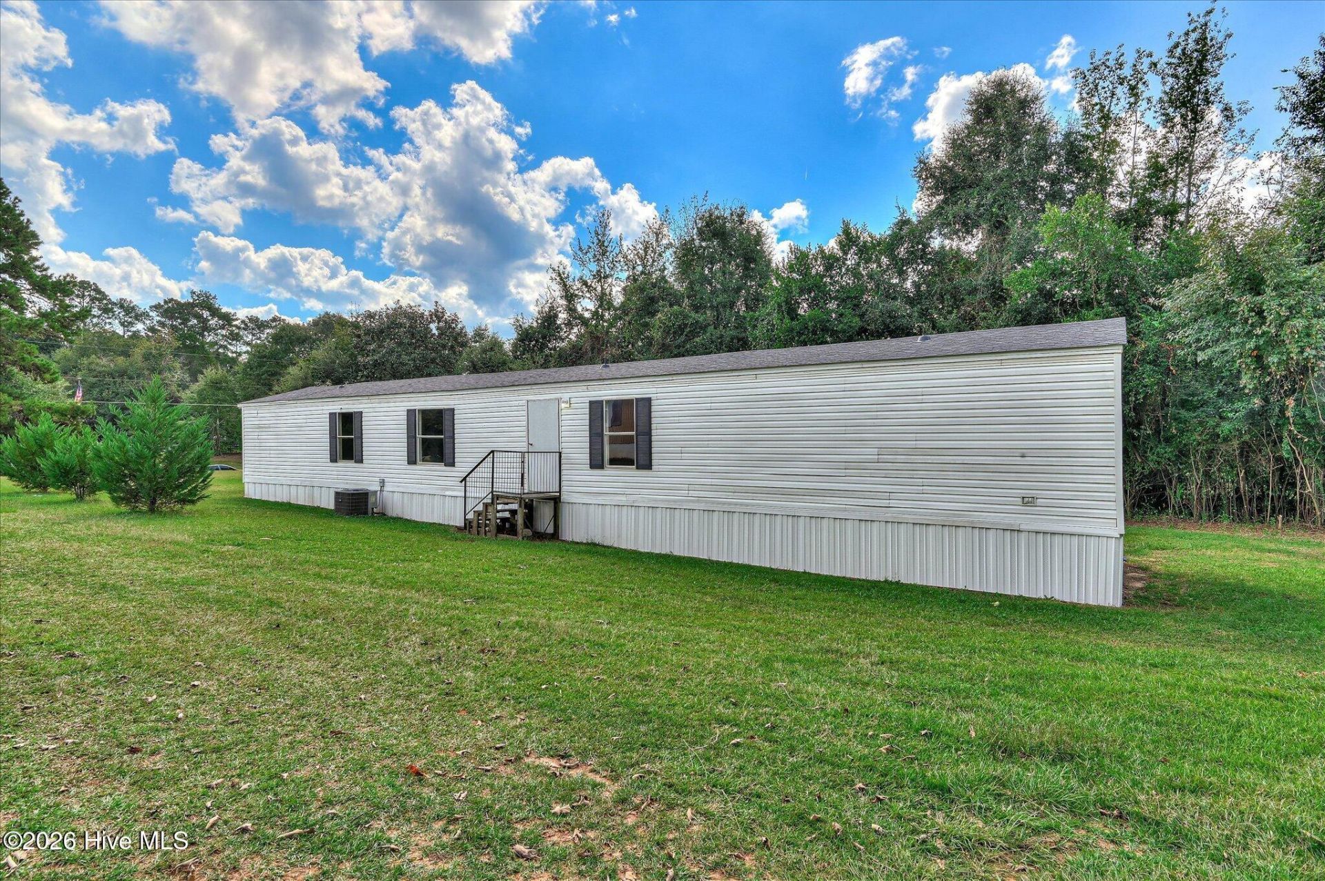 195 Riverbend Drive Photo 23