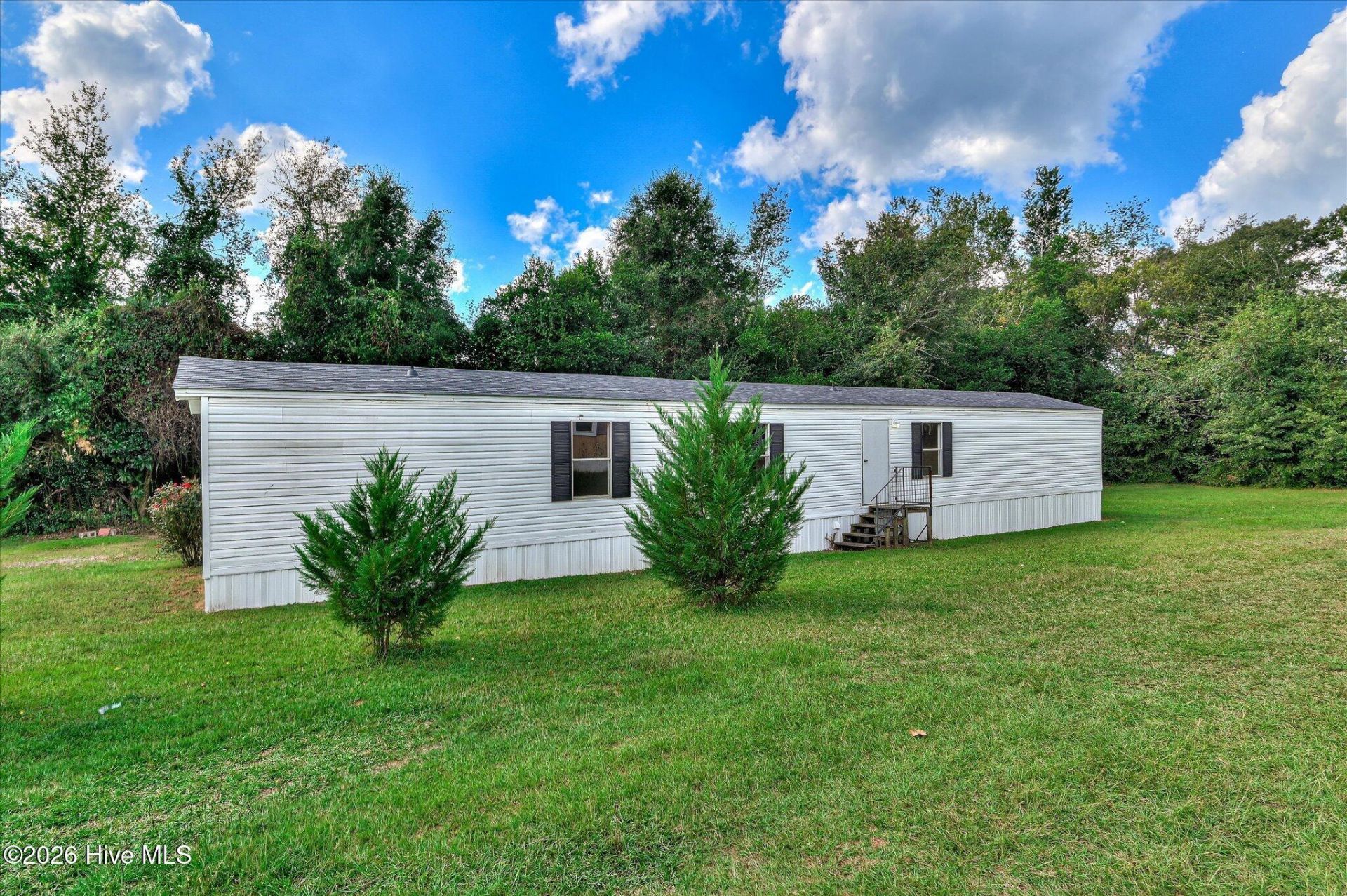 195 Riverbend Drive Photo 24