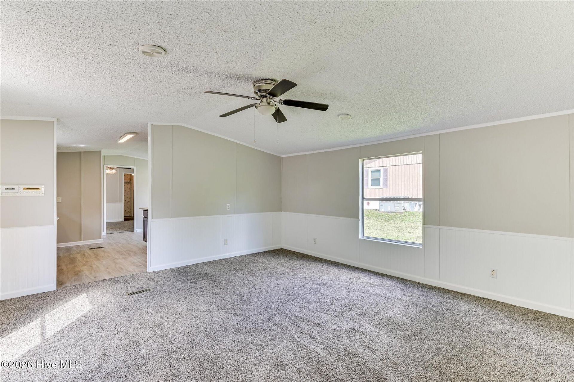 195 Riverbend Drive Photo 5