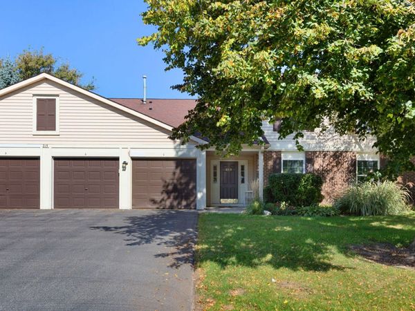 215 Brett Circle , Unit A, Wauconda, IL 60084