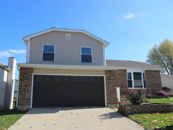 9 Warwick Court , Streamwood, IL 60107
