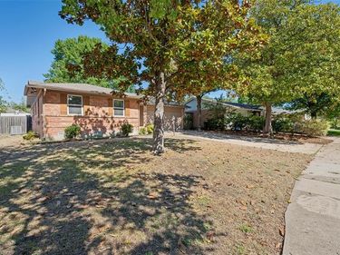 8819 Graywood Drive, Dallas, TX 75243