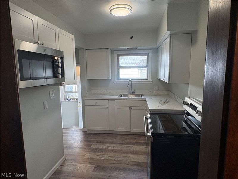 695 Lafollette Street, Akron, OH 44306 Photo 2