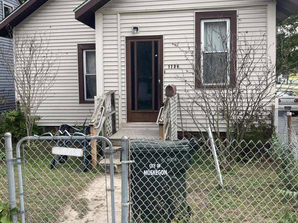 1786 Wood Street, Muskegon, MI 49442