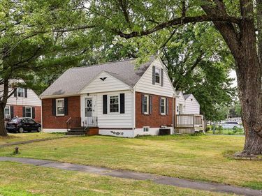 315 Russell Avenue, Liverpool, NY 13088