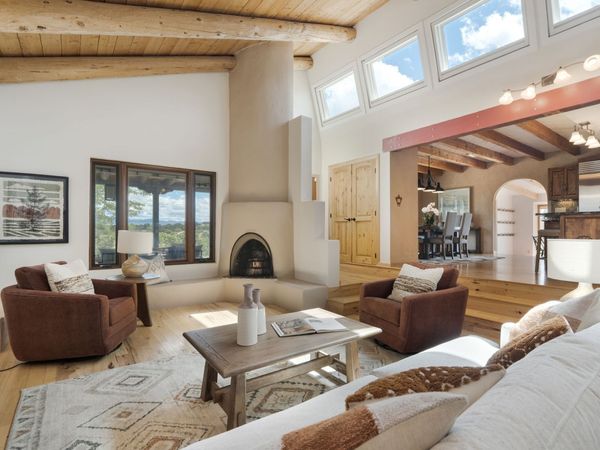 79 Cerro del Alamo, Santa Fe, NM 87507