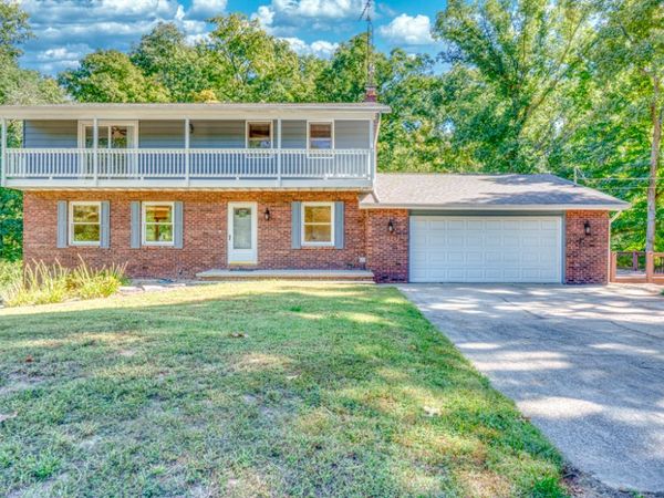 16578 N Oak Hill Lane, Mt Vernon, IL 62864