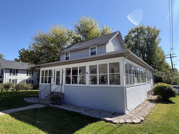 1539 OSHKOSH AVENUE, Oshkosh, WI 54902