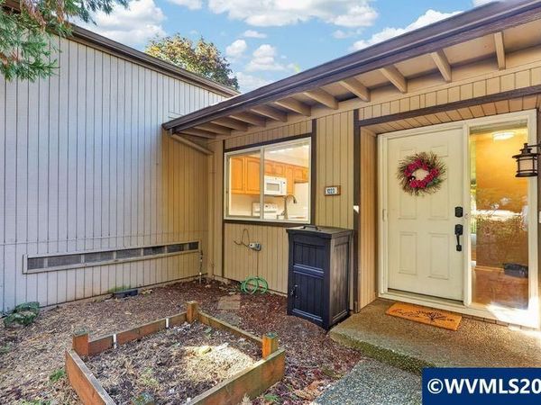 1223 Karen Wy NW, Salem, OR 97304