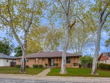 6945 Clearglen Drive, Dallas, TX 75232