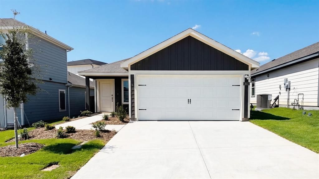1643 Blaire Drive, Tyler, TX 75702 Main Photo
