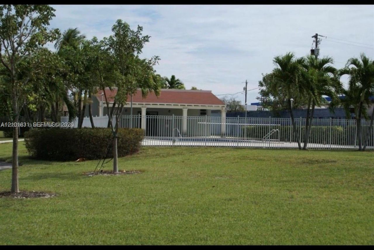 9030 SW 203rd Ter, Cutler Bay, FL 33189 Photo