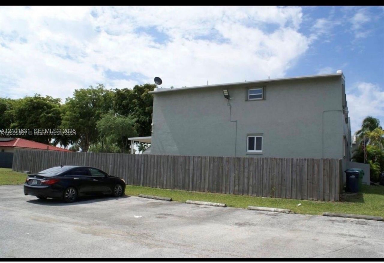 9030 SW 203rd Ter, Cutler Bay, FL 33189 Photo