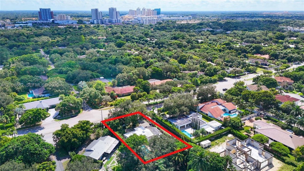 6851 Sunset Dr , South Miami, FL 33143 Photo