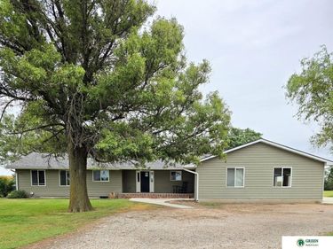 1019 R Road, York, NE 68467
