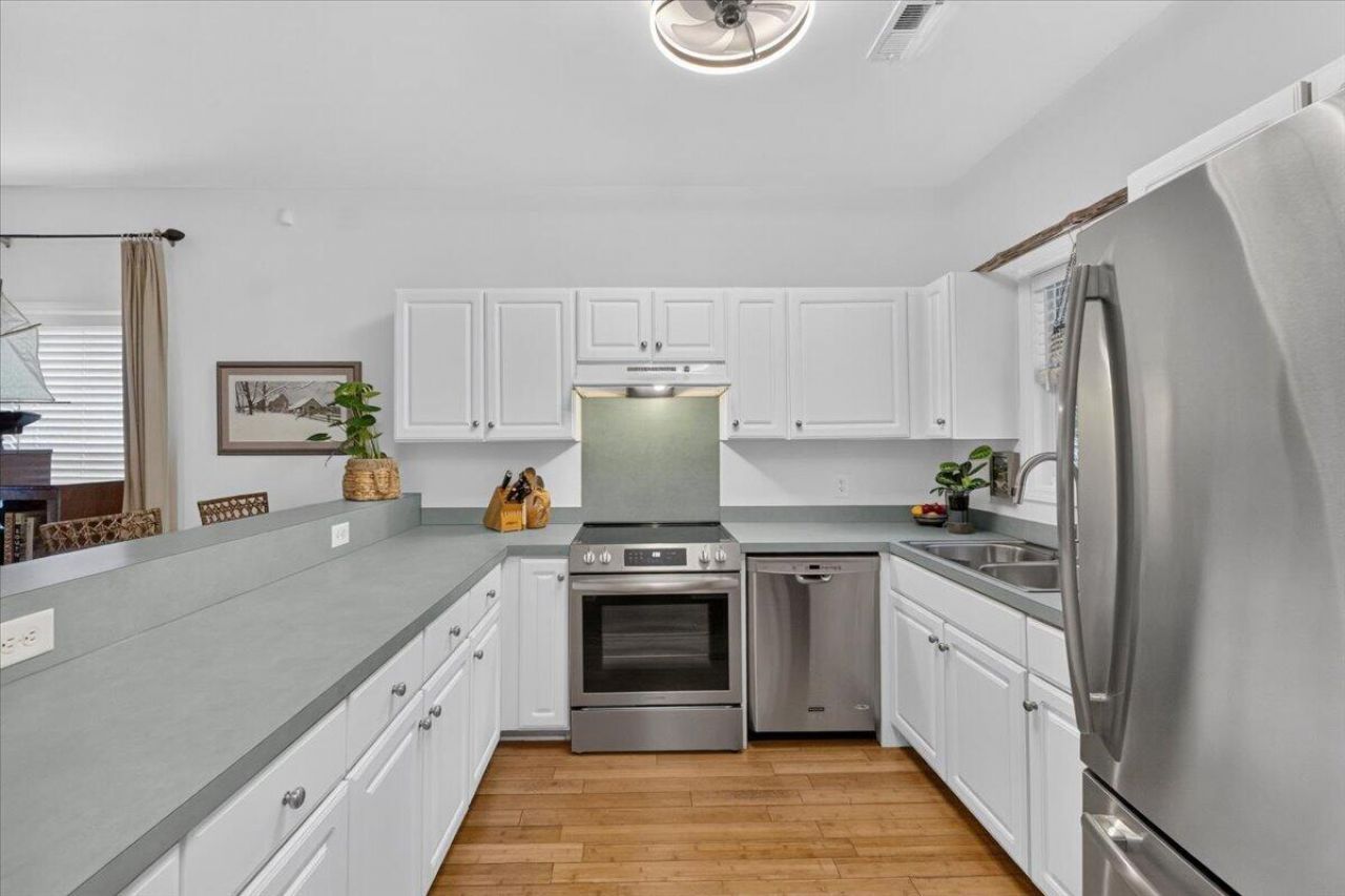 1525 Little Rock Boulevard Photo 12
