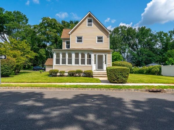 1746 Elk St, Piscataway, NJ 08854