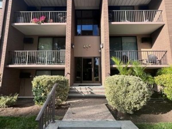 464 Liberty St, Unit C212, Little Ferry, NJ 07643