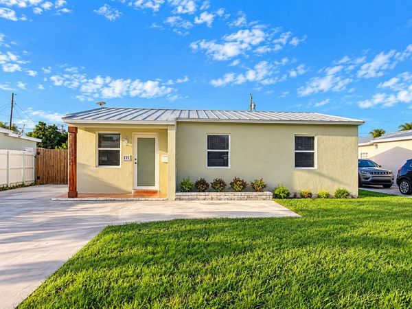 835 FERNWOOD Drive, West Palm Beach, FL 33405
