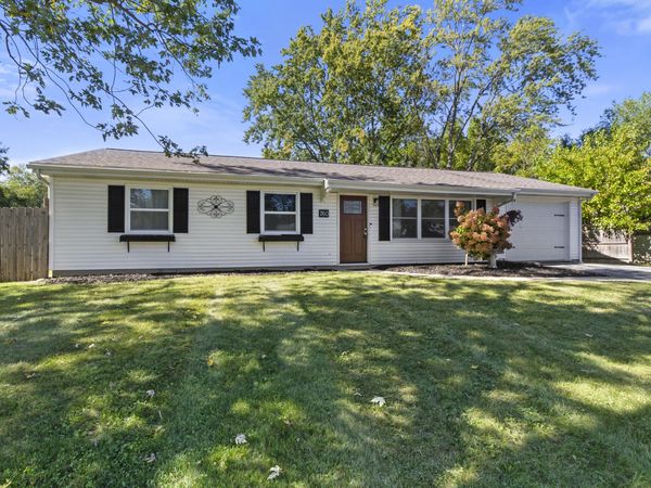 760 Acadia Road , Valparaiso, IN 46385