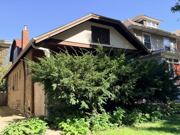 2930 W Eastwood Avenue, Chicago, IL 60625