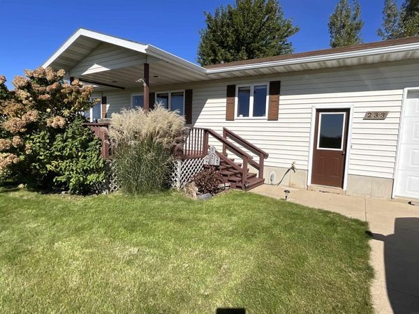 233 W Wilbur Street, Hawkeye, IA 52147