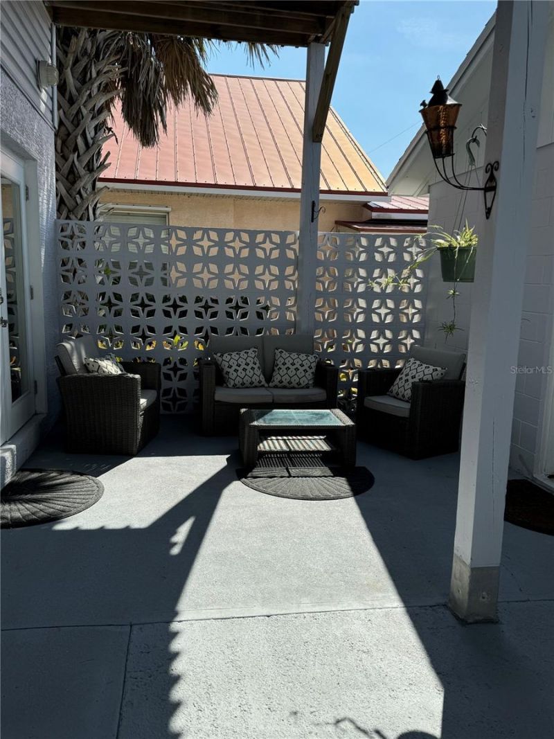 834 E 25th Avenue , New Smyrna Beach, FL 32169 Photo