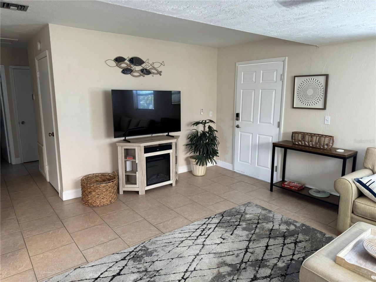 834 E 25th Avenue , New Smyrna Beach, FL 32169 Photo