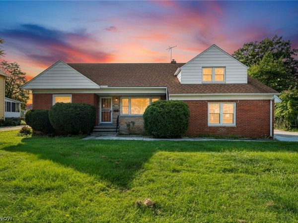 800 E 250th Street, Euclid, OH 44132