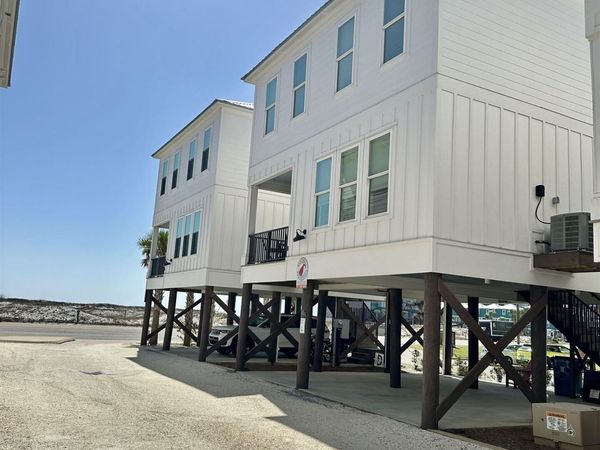 588 E Beach Avenue, Unit B, Gulf Shores, AL 36542