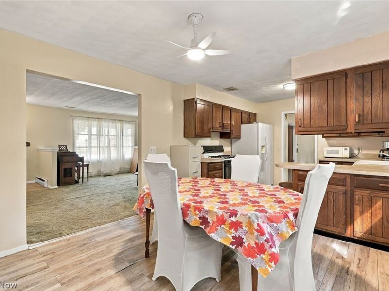460 Rock Creek Run, Amherst, OH 44001 Photo 12
