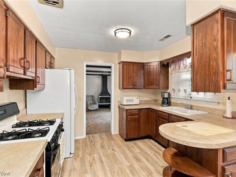 460 Rock Creek Run, Amherst, OH 44001 Photo 18