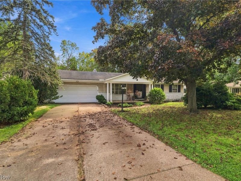 460 Rock Creek Run, Amherst, OH 44001 Photo 4