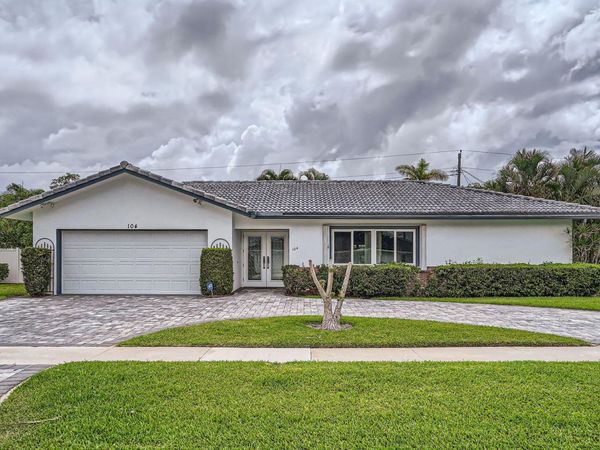 104 St Cloud Lane, Boca Raton, FL 33431