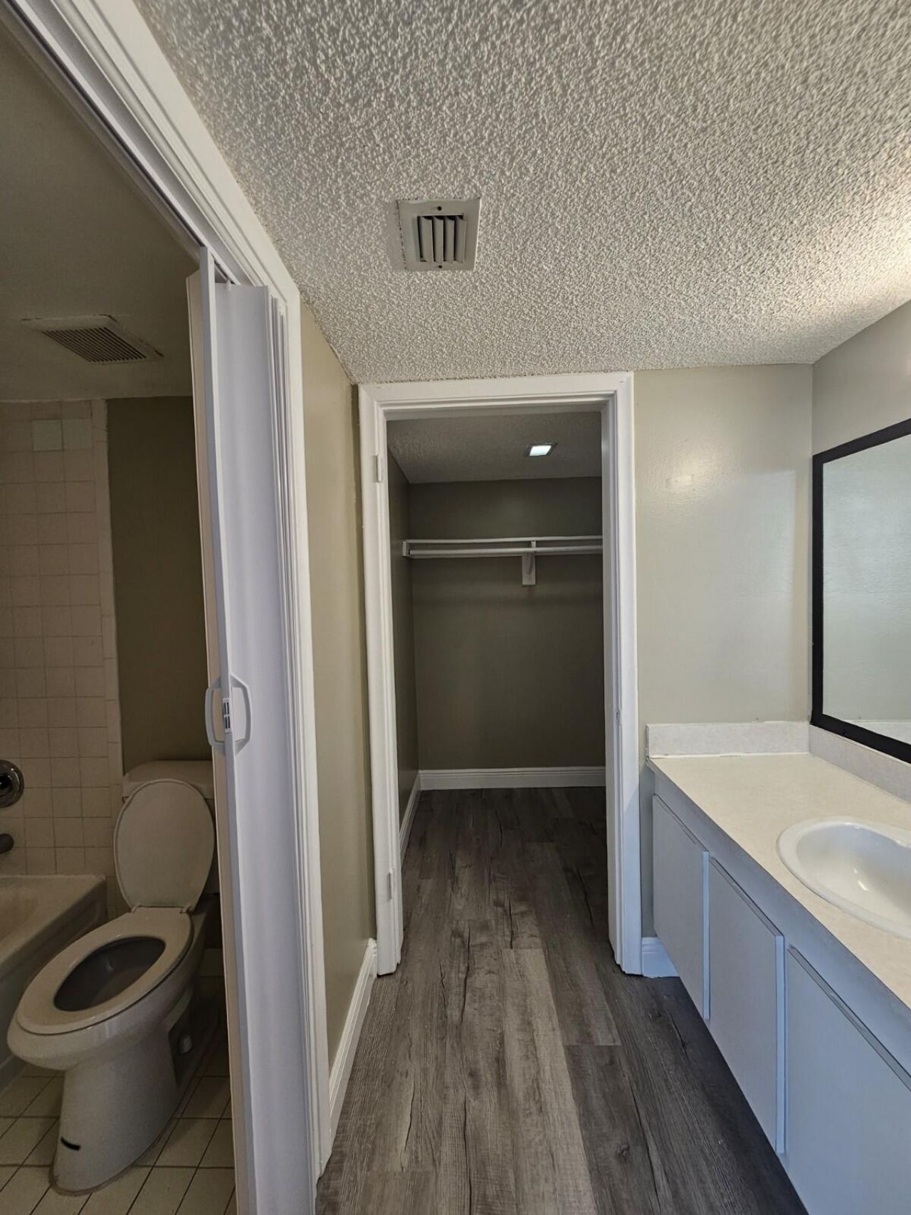 1820 N Congress Avenue, Unit 201, West Palm Beach, FL 33401 Photo
