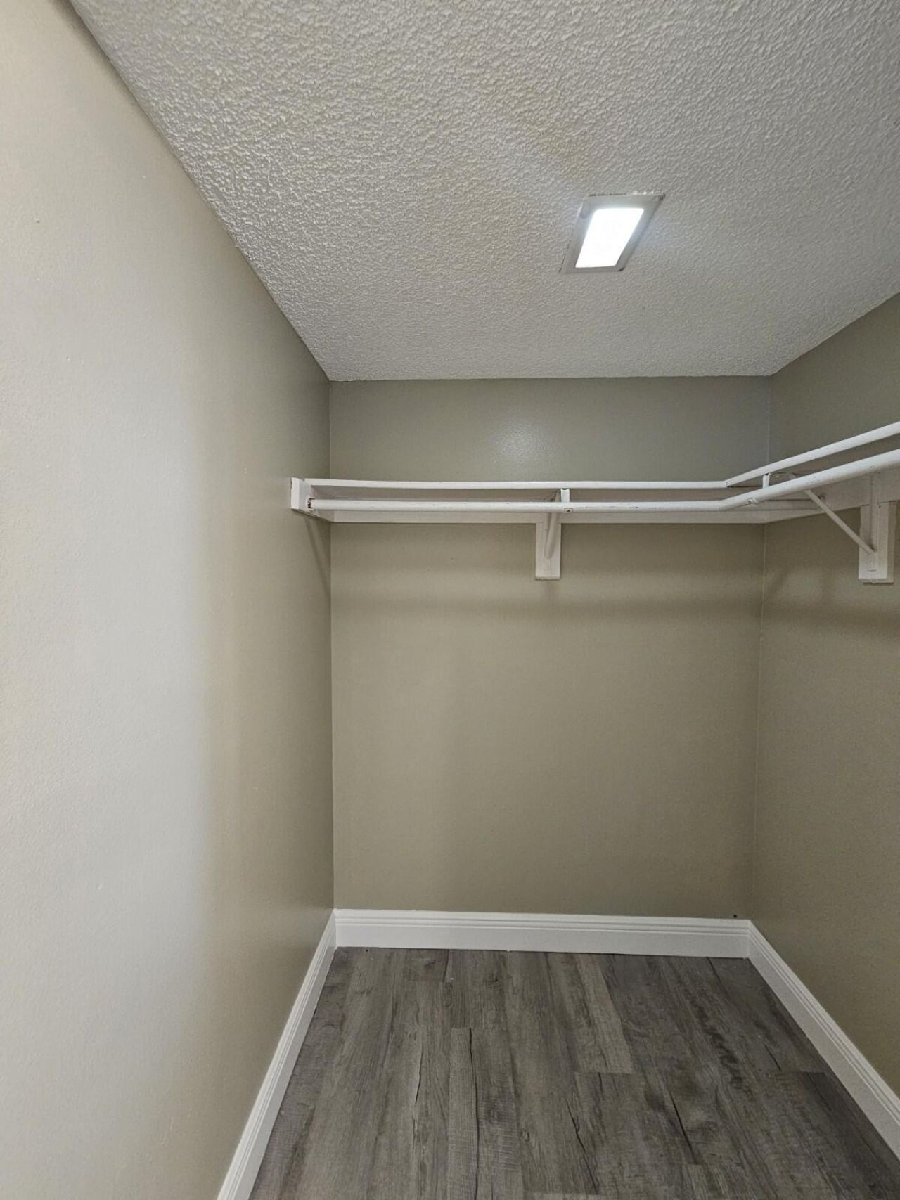 1820 N Congress Avenue, Unit 201, West Palm Beach, FL 33401 Photo