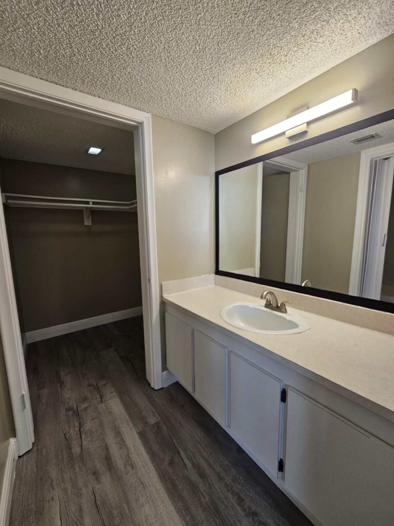 1820 N Congress Avenue, Unit 201, West Palm Beach, FL 33401 Photo