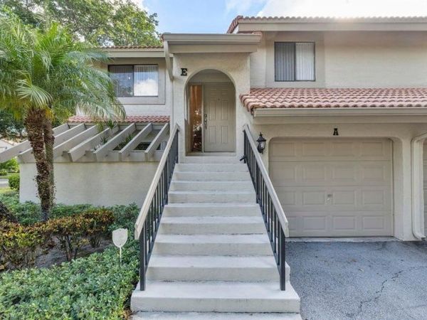 5720 Coach House Circle, Unit E, Boca Raton, FL 33486