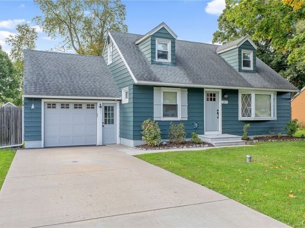 207 Juanita Drive, Liverpool, NY 13090