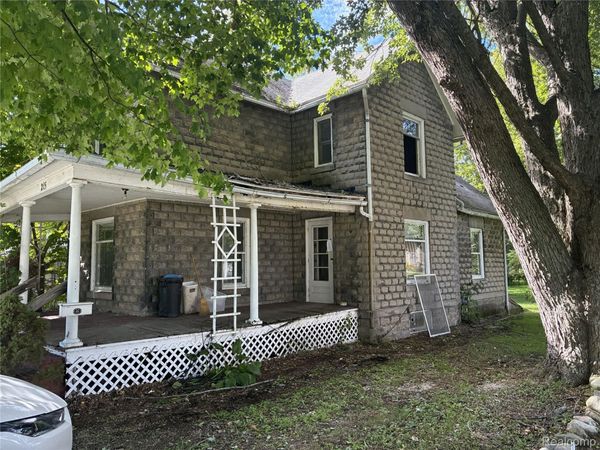 215 Mineral Street, Grand Ledge, Mi 48837