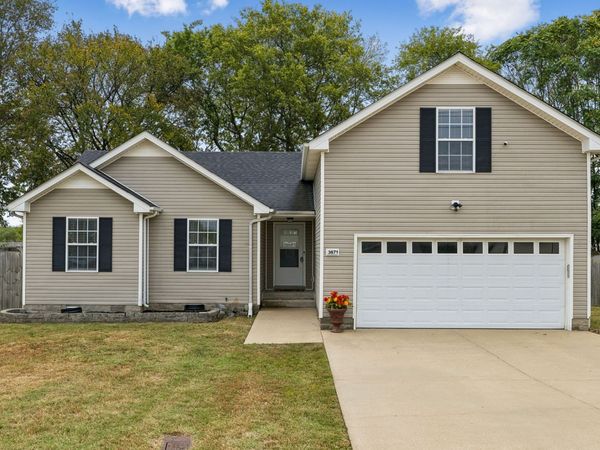 3871 Mackenzie Dr, Clarksville, TN 37042