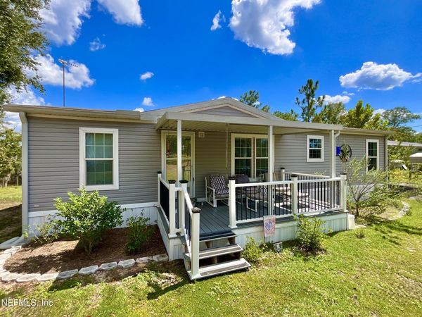 104 SILVER DOLLAR Drive, Hawthorne, FL 32640