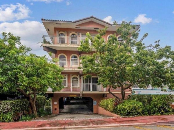 9008 Collins Ave , Unit 402, Surfside, FL 33154