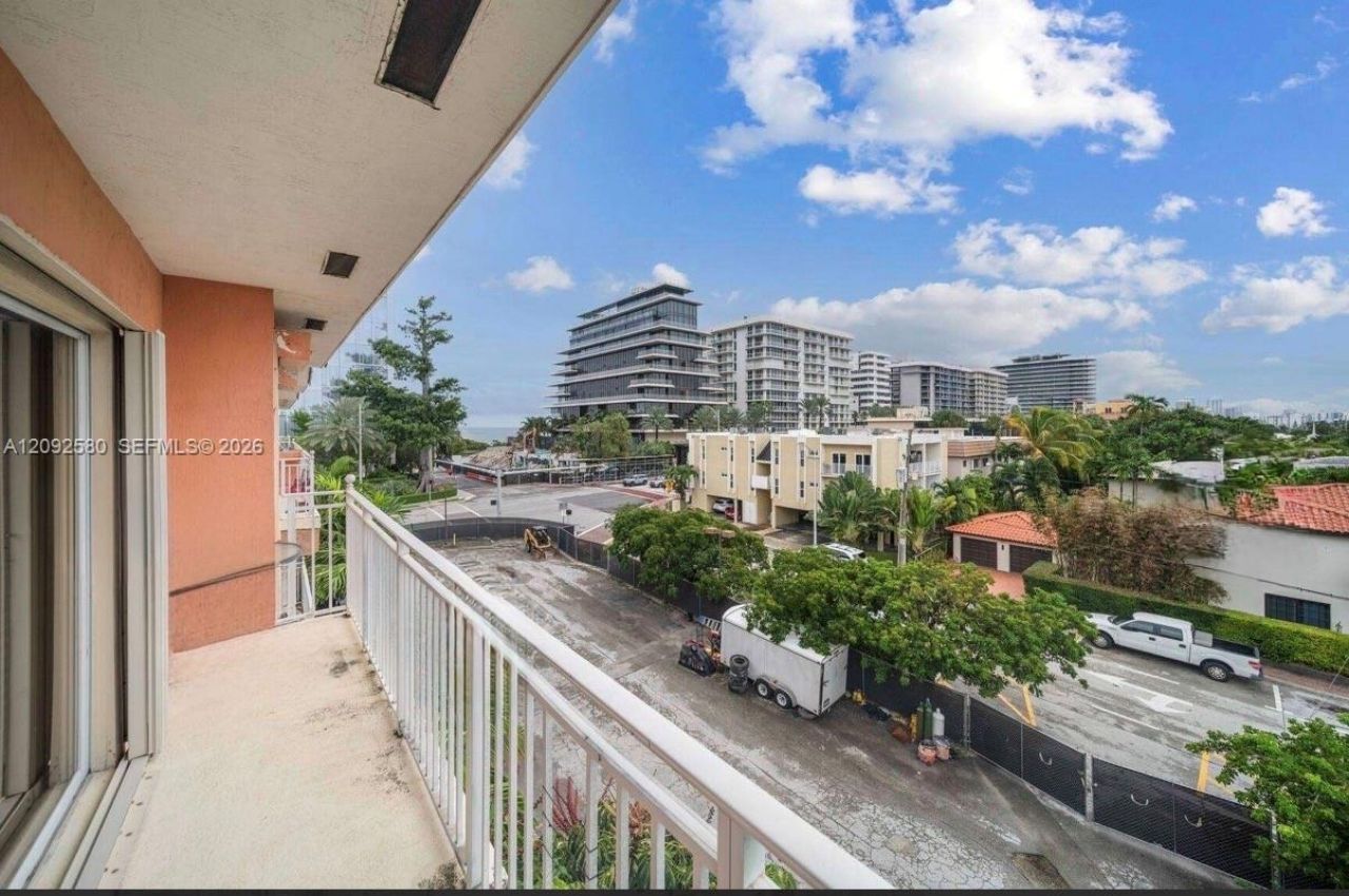 9008 Collins Ave , Unit 402, Surfside, FL 33154 Photo